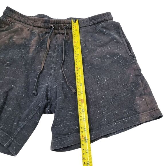 2/$20 H&M Regular Fit Black & White Shorts Pants Size: M - Picture 9 of 9
